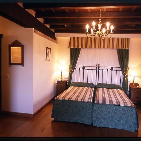 El Ama De Llaves Hostal Hontoria Exterior foto